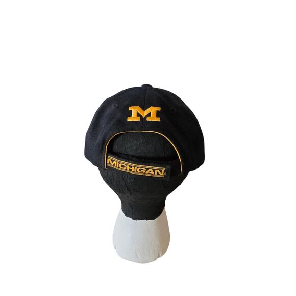 American Neeedle Michigan Wolverines Cap Hook & Loop Closure NWOT - Picture 3 of 6